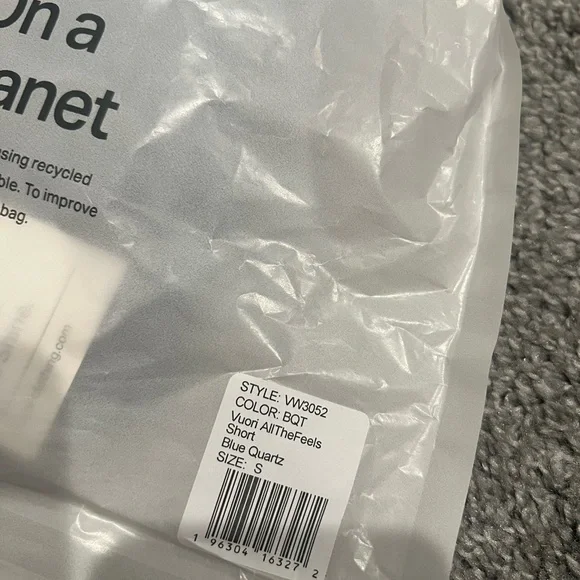 Vuori AllTheFeels Short in Blue Quartz - Picture 7 of 7